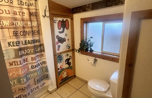 Bonners Ferry Cabin | Spacious 5-bedroom lodge in welcoming Bonners Ferry with AC, WiFi