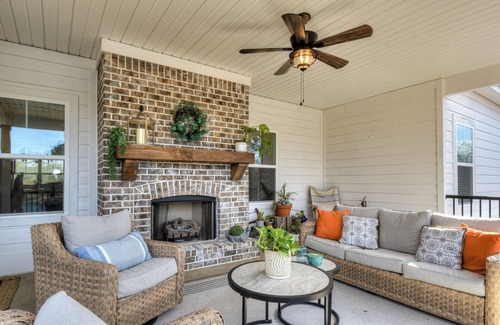 North Augusta House | Spacious 5-bedroom house on a private pond just 10 miles from Augusta National