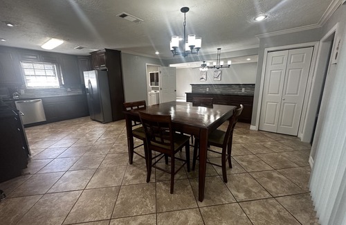 Bridge City House | Spacious 5 bedroom home in Bridge City