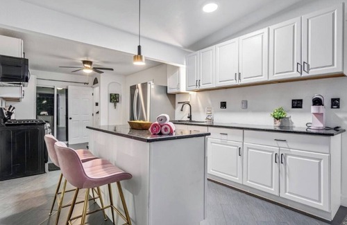 Lincoln Acres House | Spacious 5-bedroom POOL House with WiFi and AC in charming Chula Vista