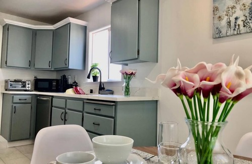 Ashland House | Spacious AC 2 BR Unit w/Covered Deck