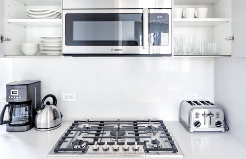 Brighton Apartment | Spacious Allston 2BR w/W/D in basement