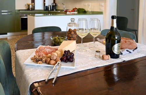 San Marco Apartment | Spacious and Scenic Apartment at the Fenice Theatre