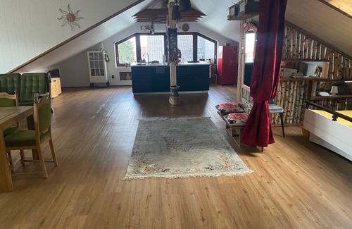 Mainz-Bingen Apartment | Spacious apartment with panoramic views over Bingen and the Rhine Valley