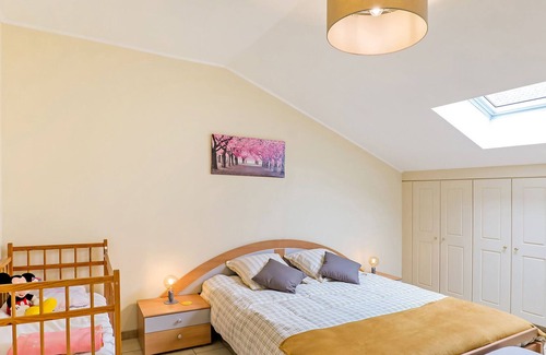 Hoepertingen Apartment | Spacious apartment in Hoepertingen (Borgloon) in city center