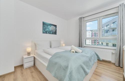 Psie Pole Apartment | Spacious Apartment with Balcony near the Slavic Hill Wrocław by Renters Prestige