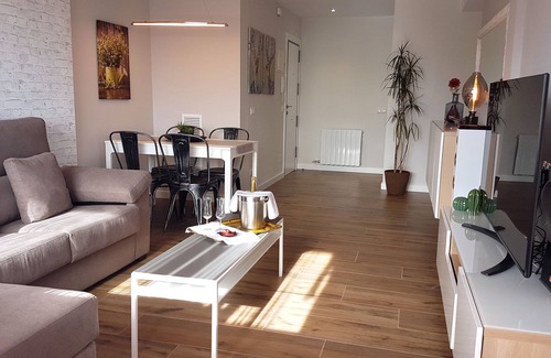 Blanes Condo | Spacious, bright and cozy apartment/attic 150 m from the sea