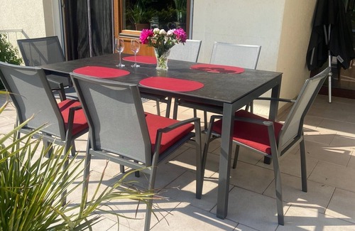 Lauf Apartment | Spacious, bright apartment with a view of the vineyards and the Rhine plain