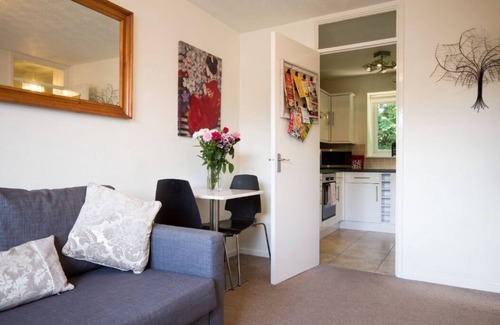 Newbury House | Spacious, bright, central apartment for up to 4
