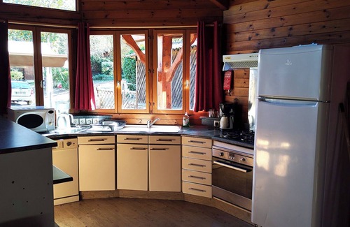 Saint-Beat Ski Chalet | Spacious chalet sleeps 15