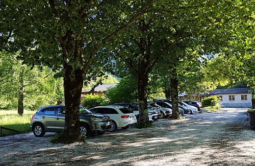 Saint-Beat Ski Chalet | Spacious chalet sleeps 15