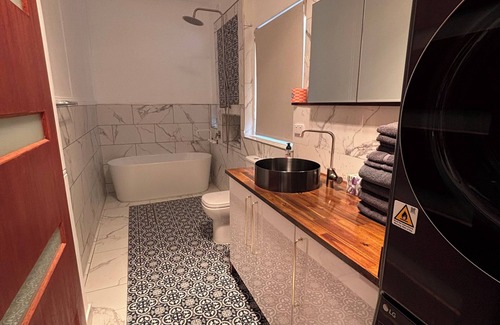 Renmark Apartment | Spacious & Comfortable Family Retreat