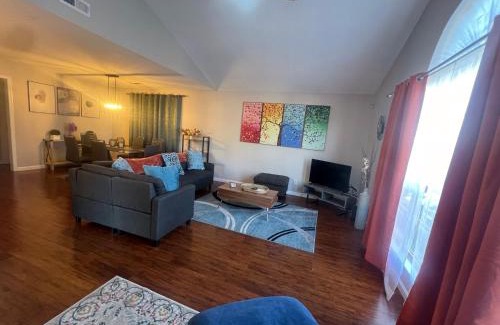 Madison Apartment | Spacious Corporate Condo - 2bd/2ba