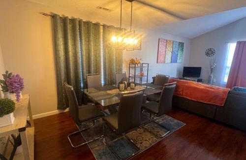 Madison Apartment | Spacious Corporate Condo - 2bd/2ba