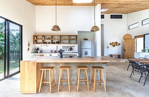 Bijagua House | Spacious villas 8 pers. modern, jacuzzi, Rio Celeste, exclusive, 40+ birds