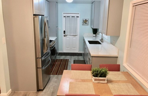 North Pacific Beach House | Spacious Deck | Ocean 1.5 blocks | A/C | Parking | W/D in unit | Full Kitchen