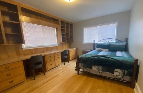 Apex House | Spacious Downtown Apex House