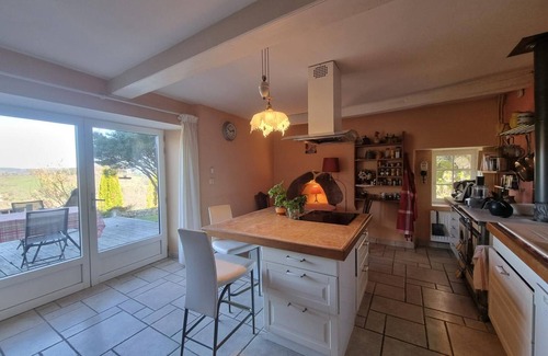 Saint-Jean-la-Vetre Cottage | Spacious family lodge, sleeps 14, charm and comfort