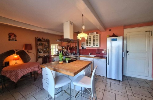 Saint-Jean-la-Vetre Cottage | Spacious family lodge, sleeps 14, charm and comfort