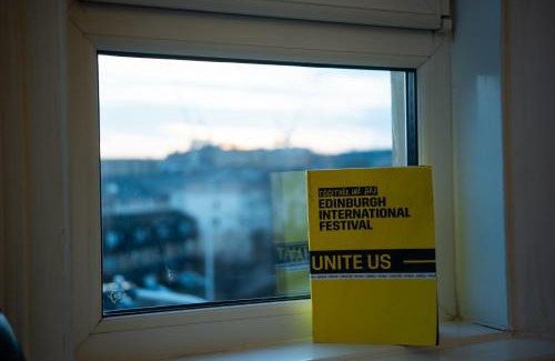 Gifford Apartment | spacious flat, close to the city centre with scenic views