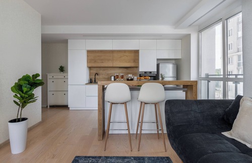 Pervomaysky District Apartment | Spacious flat with a magnificent view