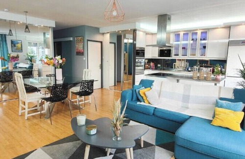 Contades Apartment | Spacious flat with terrace and Cathedral view