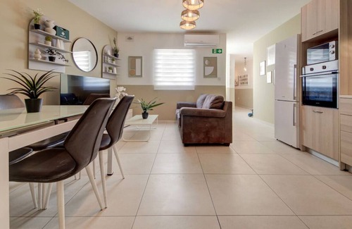 Pieta Apartment | Spacious, fully equipped 4BR home in Pietà w/WIFI