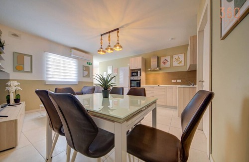 Pieta Apartment | Spacious, fully equipped 4BR home in Pietà w/WIFI