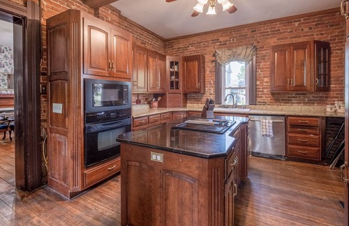 Dover House | Spacious Historic Home