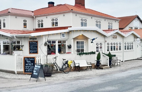 Hono Apartment | Spacious holiday apartment on picturesque Hönö | SE08073