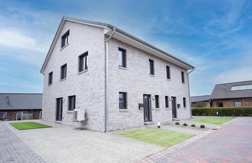 Hemmingstedt House | Spacious holiday/fitter's house Wackenhuus 6 in Albersdorf for up to 6 people