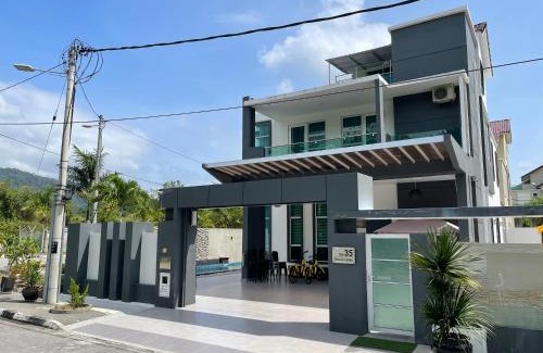 Kampung Bakau House | Spacious Home with Private Swimming Pool in Langkawi by Zervin