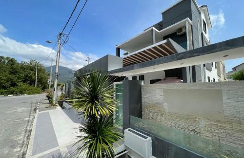 Kampung Bakau House | Spacious Home with Private Swimming Pool in Langkawi by Zervin