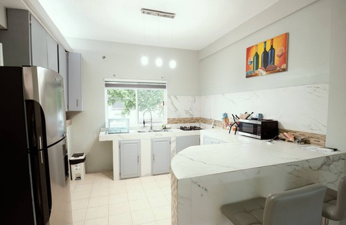 Corozal Apartment | Spacious hotel suites with 8 bedrooms and WiFi, AC in charming Corozal