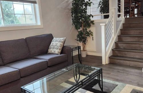 Federal Way House | Spacious House in Federal Way - Perfectly Located