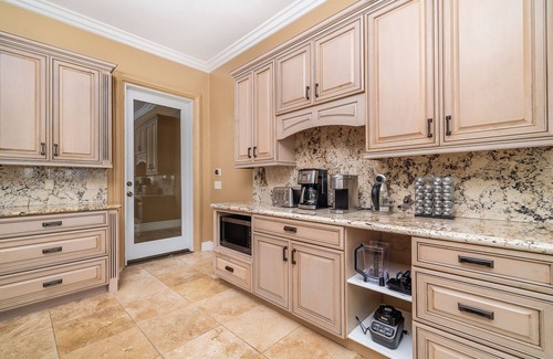 Vista House | Spacious house in the hills of Vista with views for miles, peaceful and quiet