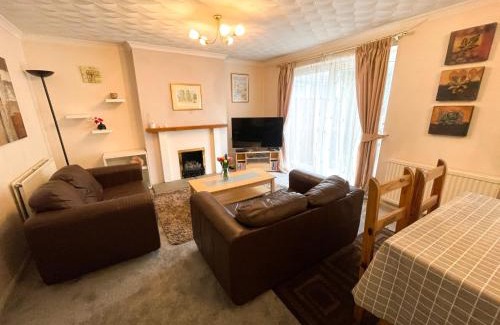Cambridge House | Spacious House Near Cambridge - Free Parking & Garden - Cambridge Homehost