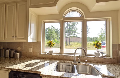 Bronson House | Spacious House on Lake Sam Rayburn one mile to San Augustine Park & Boat Launch