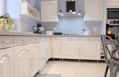 Meobecq Cottage | Spacious house with covered terrace and parking in natural area