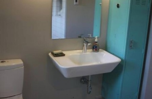 Seattle Metro Area Cottage | Spacious, industrial-modern lakeview cottage in Columbia City/Seward Park