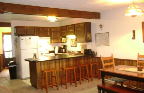 Bartlett Condo | Spacious Linderhof Condo right across from Storyland! Near major ski areas !