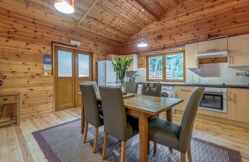 Overton-on-dee Ski Chalet | Spacious lodge with modern styling features.