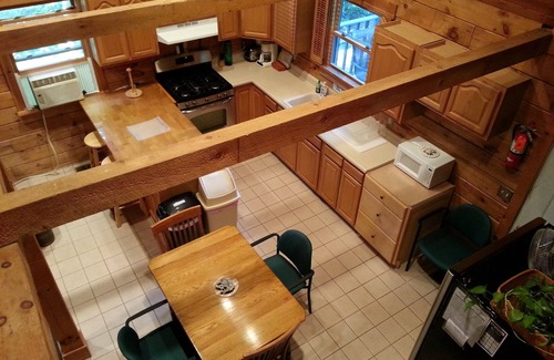 Maple View Cabin | Spacious Log Cabin located between the famous Salmon and Oswego Rivers