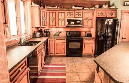 Orson Cabin | Spacious Luxury lodge near Elk Mountain ski resort on a private lake