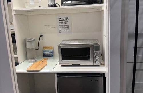 Del Mar Heights House | Spacious, Luxury Ocean Master Suite 2 BD 1 Spa like Bath, 🛁Kitchenette.