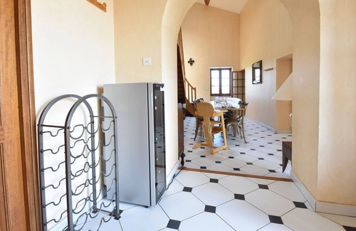 Chaintre Villa | Spacious Mansion in Vinzelles with Swimming Pool