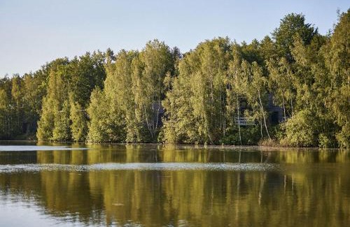 Maubray House | Spacious Mansion with Pools