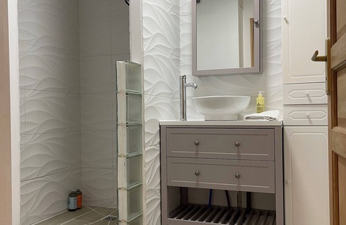 Allemond Other | Spacious Mountain Gîte Vermarine ideal for families, Cycle and Ski sleeps to 10