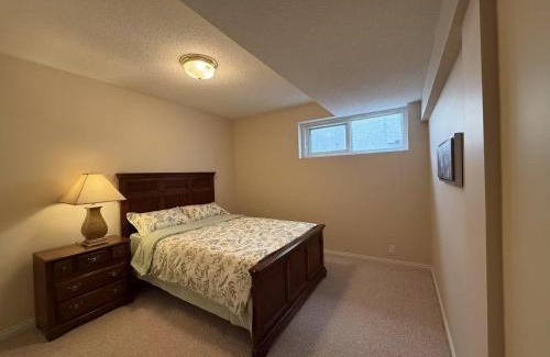 Northwest Calgary House | Spacious mountain view guesthouse