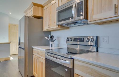 New Lisbon House | Spacious New Lisbon Home with Lake Access!